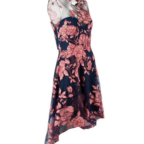 Marchesa Notte - Navy and Rose colored flowers - Size 8 - Picture 2 of 9